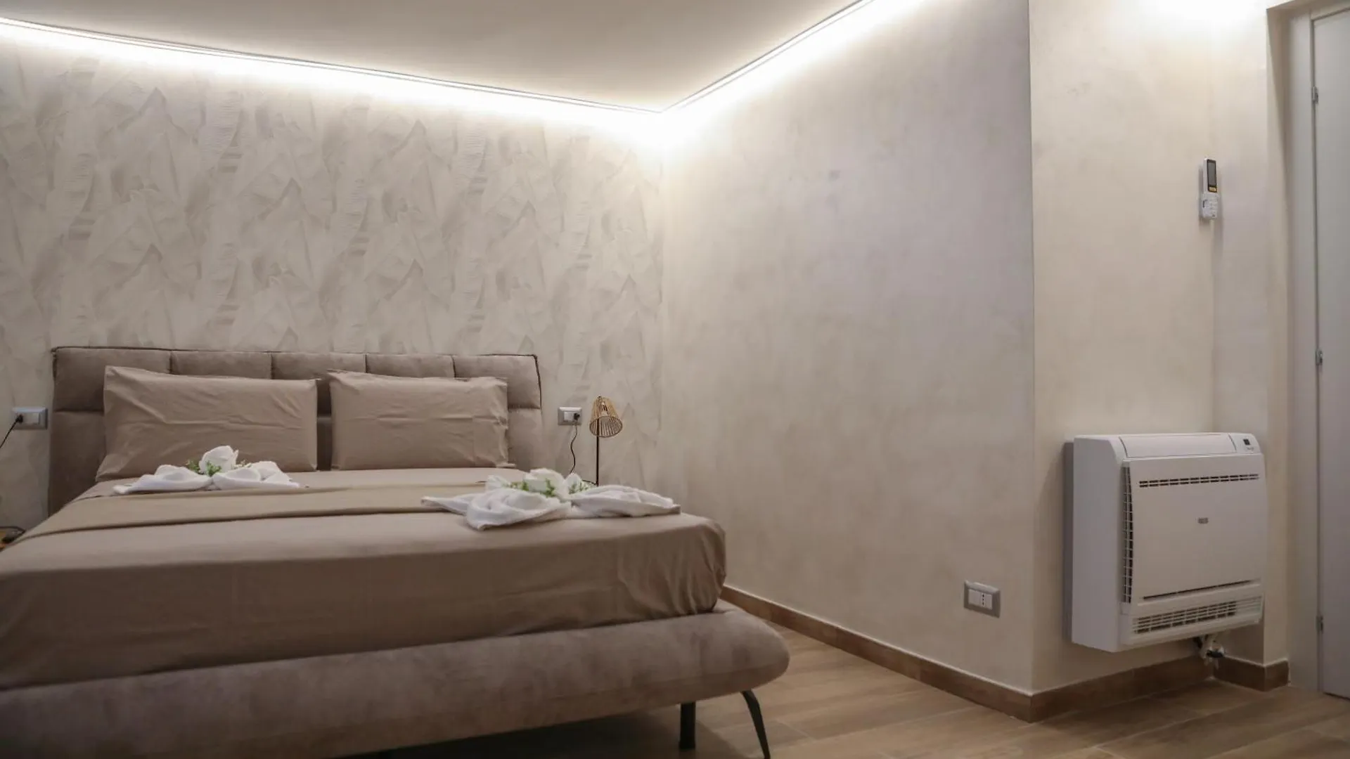 Luxury Regina 14 Apartment Bari Italy